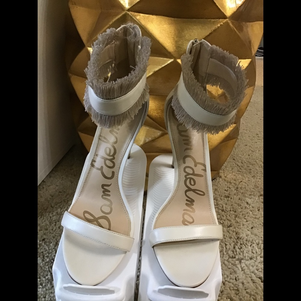 Beige fringe ankle sandals